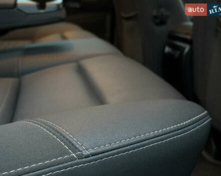 Чорний Вольво V50, об'ємом двигуна 1.8 л та пробігом 243 тис. км за 5490 $, фото 15 на Automoto.ua