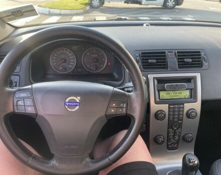 Черный Вольво В50, объемом двигателя 1.6 л и пробегом 395 тыс. км за 4700 $, фото 15 на Automoto.ua