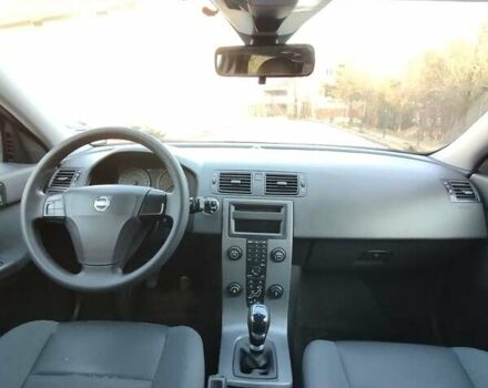 Черный Вольво В50, объемом двигателя 2 л и пробегом 290 тыс. км за 4800 $, фото 15 на Automoto.ua