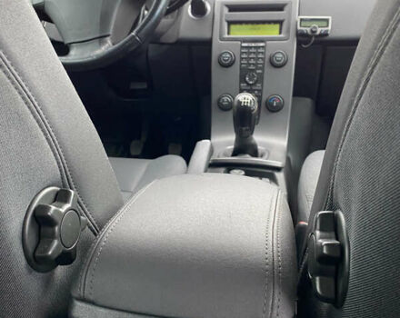 Черный Вольво В50, объемом двигателя 2 л и пробегом 300 тыс. км за 4000 $, фото 6 на Automoto.ua