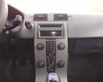 Черный Вольво В50, объемом двигателя 2 л и пробегом 290 тыс. км за 4800 $, фото 16 на Automoto.ua