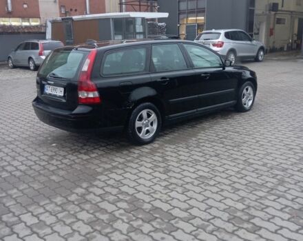 Черный Вольво В50, объемом двигателя 1.6 л и пробегом 270 тыс. км за 3950 $, фото 5 на Automoto.ua