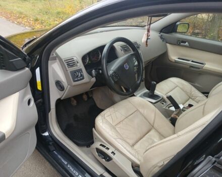 Вольво В50 2006 в Бердичеве на Automoto.ua Черный Вольво В50, объемом двигателя 2.4 л и пробегом 260 тыс. км за 5800 $, фото 5 на Automoto.ua