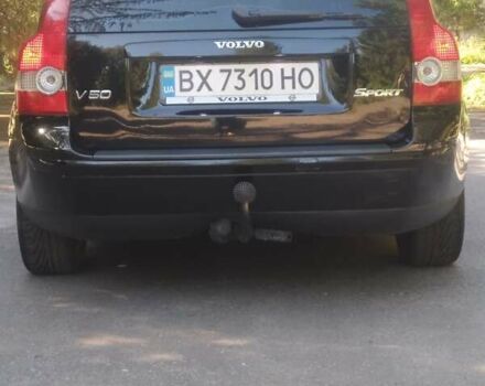 Черный Вольво В50, объемом двигателя 1.8 л и пробегом 260 тыс. км за 5300 $, фото 4 на Automoto.ua