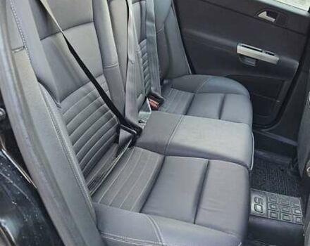 Черный Вольво В50, объемом двигателя 1.56 л и пробегом 200 тыс. км за 5900 $, фото 5 на Automoto.ua