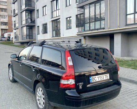 Вольво В50 2006 в Львове на Automoto.ua Черный Вольво В50, объемом двигателя 1.6 л и пробегом 210 тыс. км за 5350 $, фото 4 на Automoto.ua