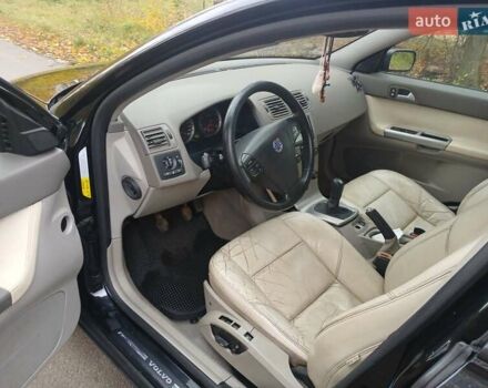 Вольво В50 2006 в Бердичеве на Automoto.ua Черный Вольво В50, объемом двигателя 2.4 л и пробегом 260 тыс. км за 5900 $, фото 15 на Automoto.ua