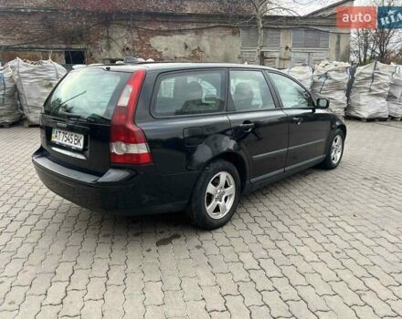 Черный Вольво В50, объемом двигателя 1.56 л и пробегом 270 тыс. км за 3950 $, фото 2 на Automoto.ua