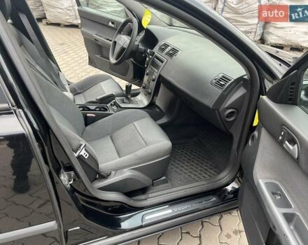 Черный Вольво В50, объемом двигателя 1.56 л и пробегом 270 тыс. км за 3950 $, фото 8 на Automoto.ua