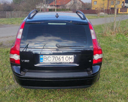 Черный Вольво В50, объемом двигателя 1.8 л и пробегом 240 тыс. км за 5600 $, фото 4 на Automoto.ua