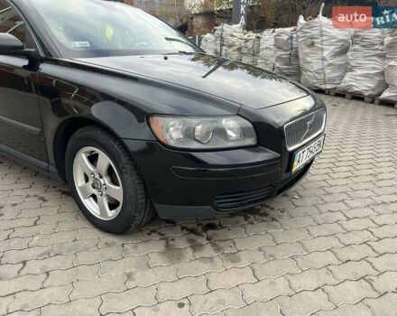 Черный Вольво В50, объемом двигателя 1.56 л и пробегом 270 тыс. км за 3950 $, фото 4 на Automoto.ua