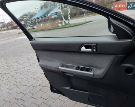 Черный Вольво В50, объемом двигателя 1.6 л и пробегом 273 тыс. км за 5150 $, фото 23 на Automoto.ua