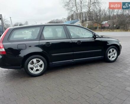 Черный Вольво В50, объемом двигателя 1.6 л и пробегом 273 тыс. км за 5150 $, фото 4 на Automoto.ua