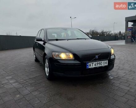 Черный Вольво В50, объемом двигателя 1.6 л и пробегом 273 тыс. км за 5150 $, фото 1 на Automoto.ua