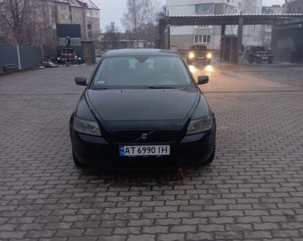 Черный Вольво В50, объемом двигателя 1.6 л и пробегом 270 тыс. км за 3950 $, фото 2 на Automoto.ua