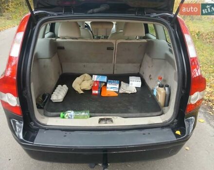 Вольво В50 2006 в Бердичеве на Automoto.ua Черный Вольво В50, объемом двигателя 2.4 л и пробегом 260 тыс. км за 5900 $, фото 7 на Automoto.ua