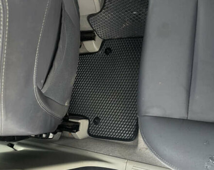 Чорний Вольво V50, об'ємом двигуна 2 л та пробігом 321 тис. км за 5700 $, фото 6 на Automoto.ua