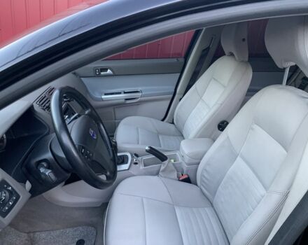 Черный Вольво В50, объемом двигателя 1.6 л и пробегом 280 тыс. км за 6500 $, фото 1 на Automoto.ua