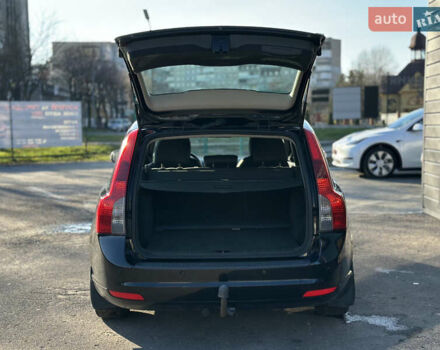 Черный Вольво В50, объемом двигателя 2 л и пробегом 290 тыс. км за 6800 $, фото 11 на Automoto.ua