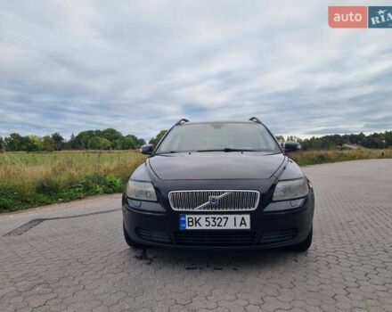 Чорний Вольво V50, об'ємом двигуна 2 л та пробігом 310 тис. км за 5200 $, фото 1 на Automoto.ua
