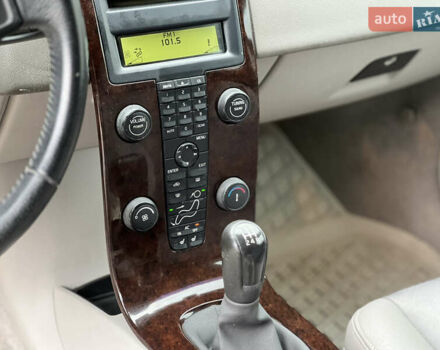 Черный Вольво В50, объемом двигателя 1.8 л и пробегом 255 тыс. км за 4750 $, фото 15 на Automoto.ua