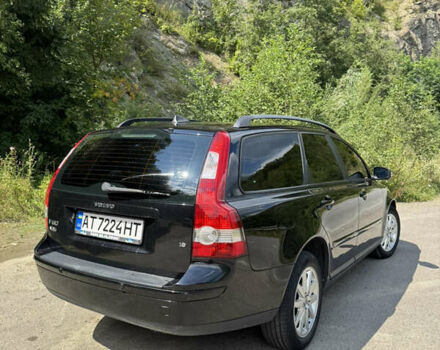 Черный Вольво В50, объемом двигателя 1.8 л и пробегом 238 тыс. км за 5800 $, фото 2 на Automoto.ua