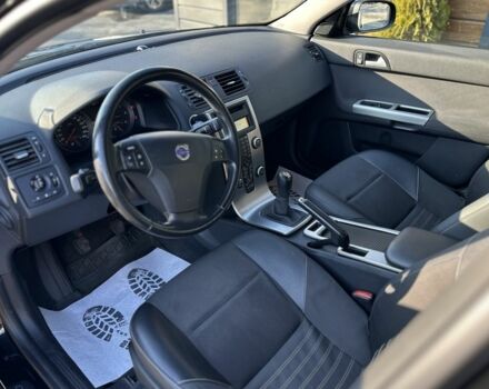 Черный Вольво В50, объемом двигателя 2 л и пробегом 290 тыс. км за 6800 $, фото 14 на Automoto.ua