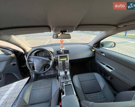 Чорний Вольво V50, об'ємом двигуна 2 л та пробігом 290 тис. км за 7000 $, фото 6 на Automoto.ua