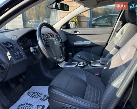 Черный Вольво В50, объемом двигателя 2 л и пробегом 290 тыс. км за 6800 $, фото 23 на Automoto.ua