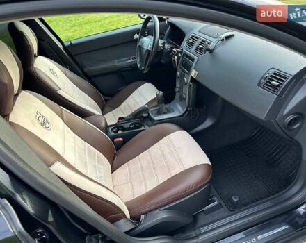 Черный Вольво В50, объемом двигателя 1.56 л и пробегом 316 тыс. км за 6000 $, фото 17 на Automoto.ua