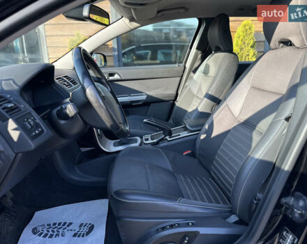 Черный Вольво В50, объемом двигателя 2 л и пробегом 290 тыс. км за 6800 $, фото 22 на Automoto.ua