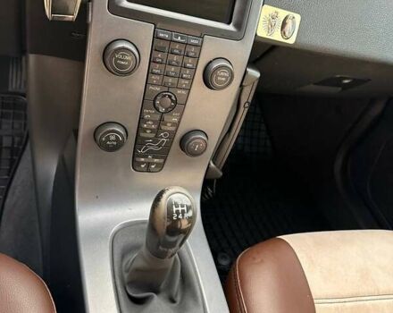 Черный Вольво В50, объемом двигателя 1.56 л и пробегом 316 тыс. км за 6000 $, фото 21 на Automoto.ua