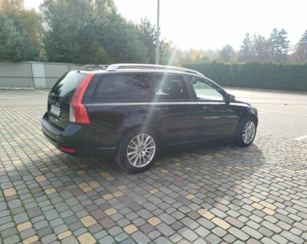 Черный Вольво В50, объемом двигателя 1.6 л и пробегом 260 тыс. км за 5500 $, фото 1 на Automoto.ua