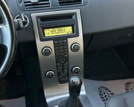 Черный Вольво В50, объемом двигателя 2 л и пробегом 290 тыс. км за 6800 $, фото 21 на Automoto.ua