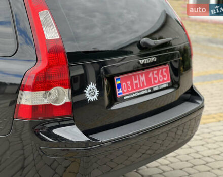 Черный Вольво В50, объемом двигателя 1.8 л и пробегом 255 тыс. км за 4750 $, фото 5 на Automoto.ua