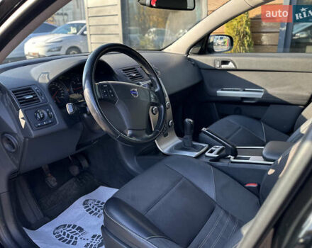 Черный Вольво В50, объемом двигателя 2 л и пробегом 290 тыс. км за 6800 $, фото 24 на Automoto.ua