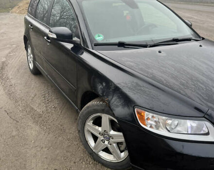 Черный Вольво В50, объемом двигателя 2 л и пробегом 252 тыс. км за 5700 $, фото 4 на Automoto.ua