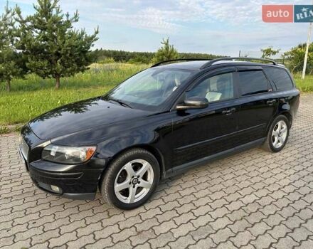 Черный Вольво В50, объемом двигателя 1.56 л и пробегом 316 тыс. км за 6000 $, фото 2 на Automoto.ua
