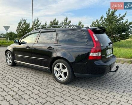 Черный Вольво В50, объемом двигателя 1.56 л и пробегом 316 тыс. км за 6000 $, фото 5 на Automoto.ua