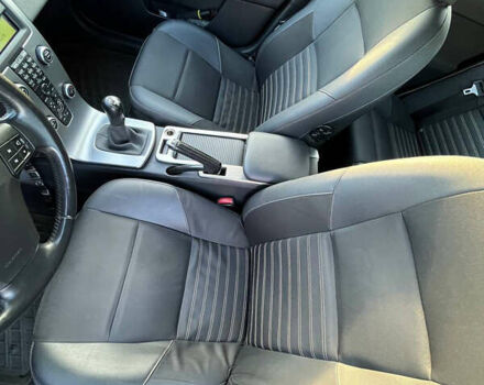 Чорний Вольво V50, об'ємом двигуна 2 л та пробігом 290 тис. км за 7000 $, фото 7 на Automoto.ua