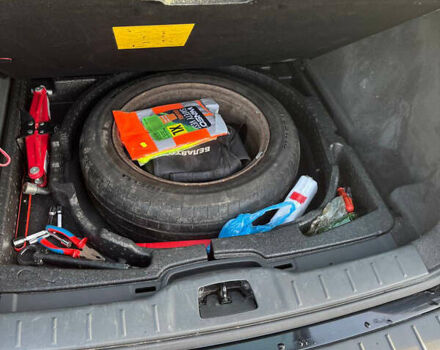 Чорний Вольво V50, об'ємом двигуна 2 л та пробігом 290 тис. км за 7000 $, фото 13 на Automoto.ua