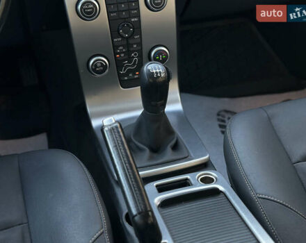 Черный Вольво В50, объемом двигателя 2 л и пробегом 290 тыс. км за 6800 $, фото 38 на Automoto.ua