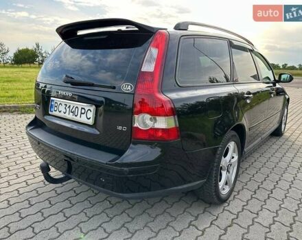 Черный Вольво В50, объемом двигателя 1.56 л и пробегом 316 тыс. км за 6000 $, фото 9 на Automoto.ua