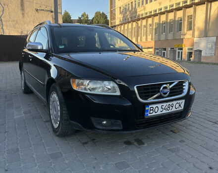 Черный Вольво В50, объемом двигателя 1.6 л и пробегом 277 тыс. км за 5800 $, фото 1 на Automoto.ua