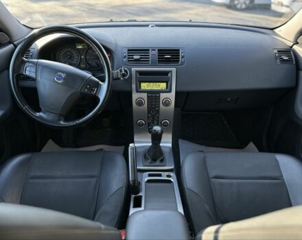 Черный Вольво В50, объемом двигателя 2 л и пробегом 290 тыс. км за 6800 $, фото 16 на Automoto.ua