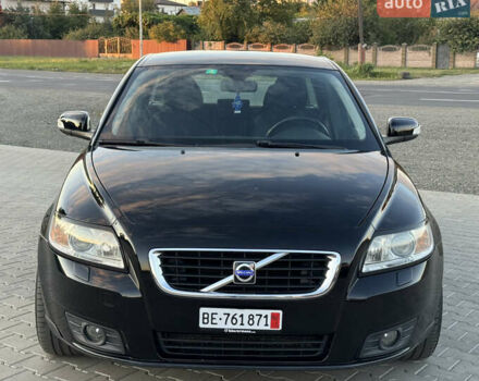 Черный Вольво В50, объемом двигателя 1.8 л и пробегом 243 тыс. км за 6150 $, фото 6 на Automoto.ua