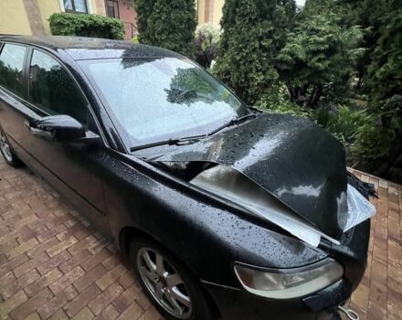 Черный Вольво В50, объемом двигателя 1.6 л и пробегом 217 тыс. км за 3000 $, фото 1 на Automoto.ua