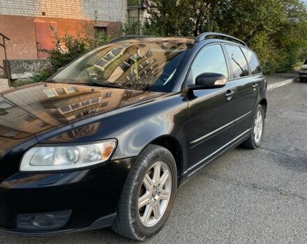 Черный Вольво В50, объемом двигателя 1.6 л и пробегом 135 тыс. км за 6600 $, фото 3 на Automoto.ua