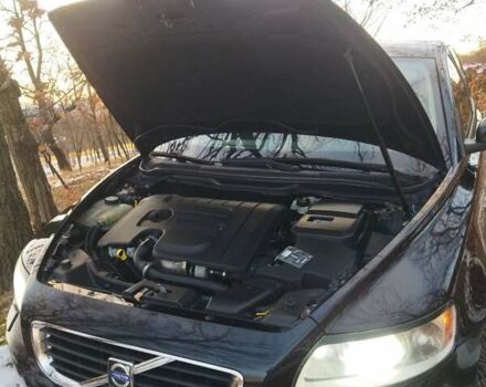 Черный Вольво В50, объемом двигателя 1.6 л и пробегом 278 тыс. км за 6600 $, фото 8 на Automoto.ua
