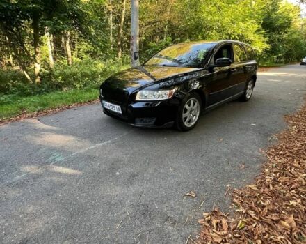Чорний Вольво V50, об'ємом двигуна 1.6 л та пробігом 200 тис. км за 5200 $, фото 1 на Automoto.ua